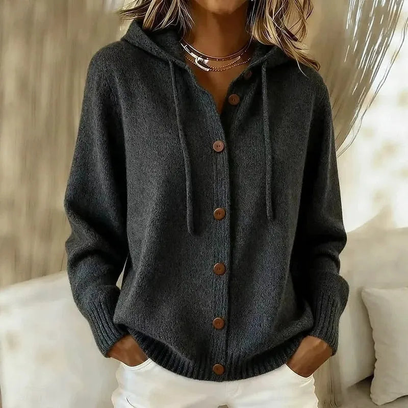 Cardigan femminile con cappuccio e bottoni in morbida maglia