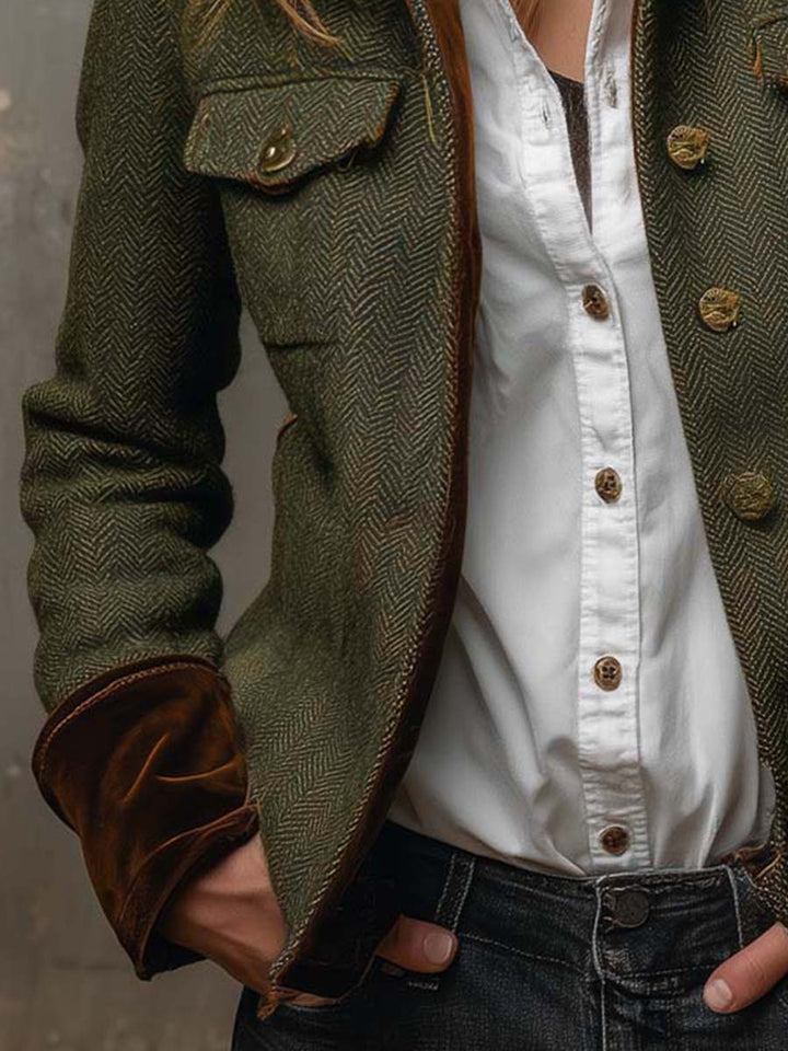 Diana – Blazer corto verde oliva con profili a contrasto