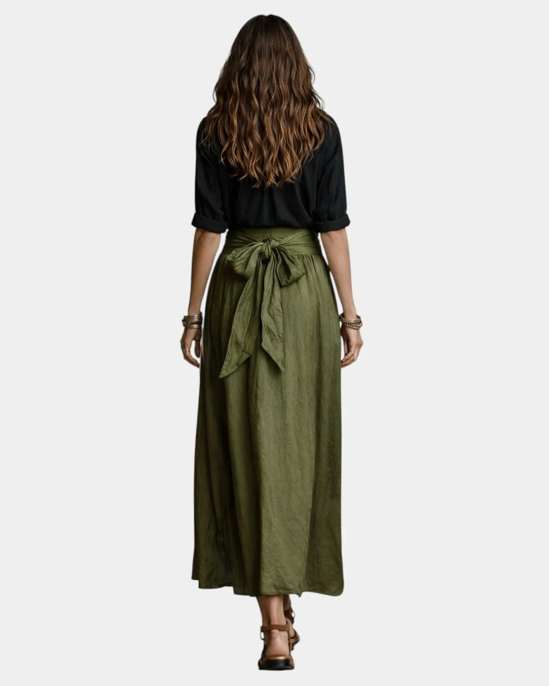 Dione | Gonna midi + camicia nera in omaggio