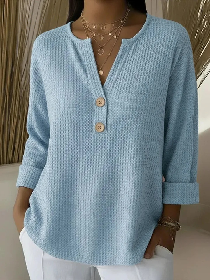Lucía | T-shirt Henley a Texture Goffrata con Bottoni