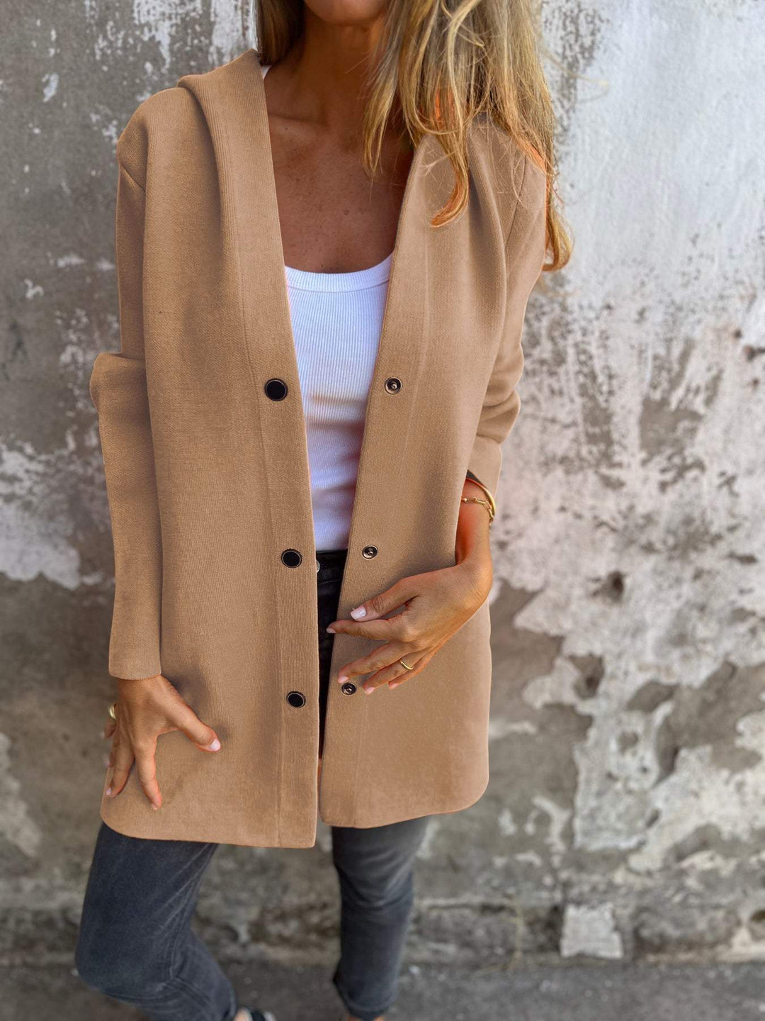 Cardigan lungo chic con cappuccio