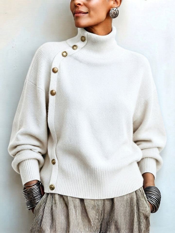 Maglione donna con collo alto asimmetrico e bottoni chic